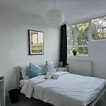 London E1 Stay