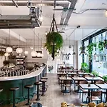 Urban Elegance Luxury Living With Kitchenette