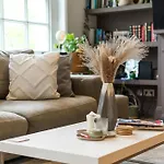 Marvelous 2 Bedroom Notting Hill