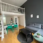 Duplex Studio By Hyde Park - 9