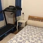 Prime Location - Cosy Room Dedicated Bathroom - Female Only
