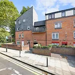 The Tower Bridge Lodge