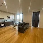 Luxury Top Floor Penthouse Apartment Near Heathrow