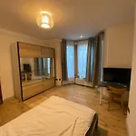 Lovely Spacious 2 Bed Apartment
