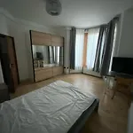 Lovely Spacious 2 Bed Apartment