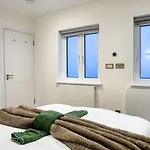 Hyde Park & Oxford Street Elegant House 2Br 2Ba