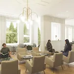 Mayflower Hotel & Apartments
