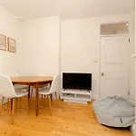 Sunny 1Br Gem In Chelsea Harbour & Coleridge Gardens
