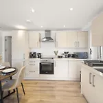 2 Bdr, Wembley Stadium, Parking, Family Friendly