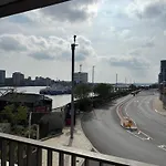 Kins Place, Beautiful 1 Bedroom Apartment Near London City Airport