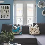 Cosy 2Br, Free Parking, 8Min To City Airport