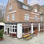 The Carlton Tavern Hotel