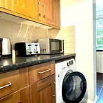 Luxury 2 Bedroom Apartment Edgware Road By Amer