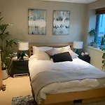 Modern 3 Bedroom Apartment in Paddington