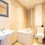 Cosy Apartment 30 Seconds To Aldgate East Station
