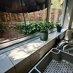 Fulham Tranquil 2Bd King Bed Home With Parking & Gdn