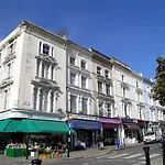 Dillons Hotel