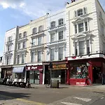 Dillons Hotel