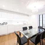 Piccadilly Circus Apartments