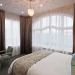 W12 Rooms