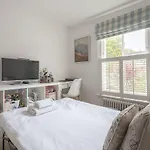 Family Home In Battersea