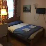 Central Greenwich guest rooms