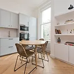 Modern, Chic 1-Bed In Notting Hill