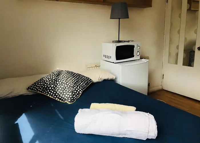 Rooms At 51