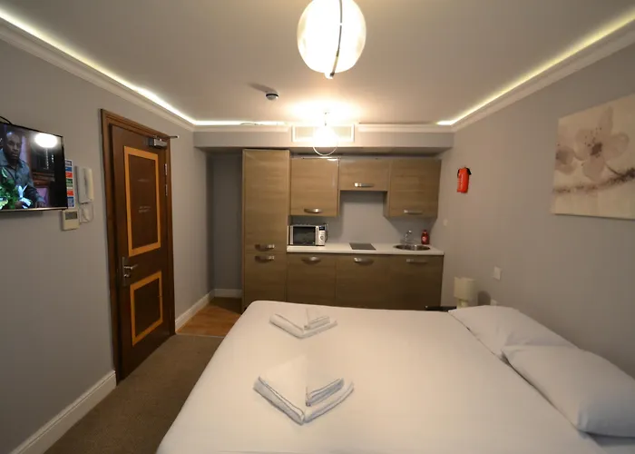 Hyde Park Apartment