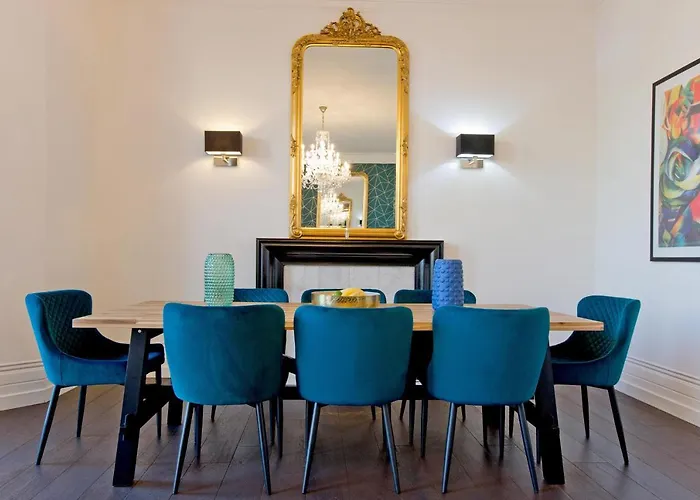 Stunning 6 Bedroom Flat