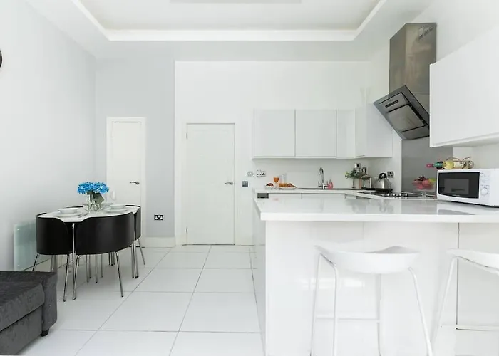 Lovely One-Bedroom Apartment In Paddington Bayswater.