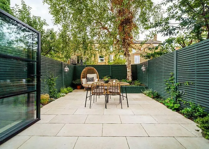 2 Bedroom Garden Flat