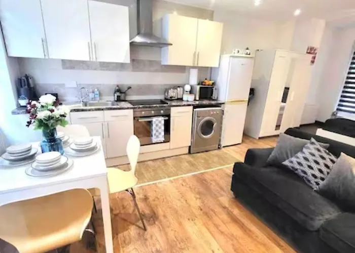 Studio Flat In Fitzrovia- Near Major Attractions!