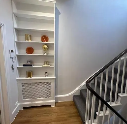 Flat In The Heart Of Holland Park