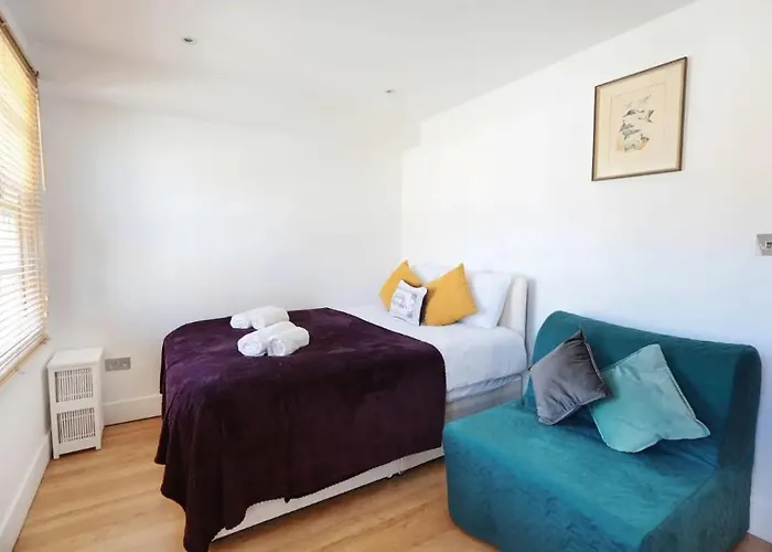 Lovely Private Bedrooms In Euston, Central London