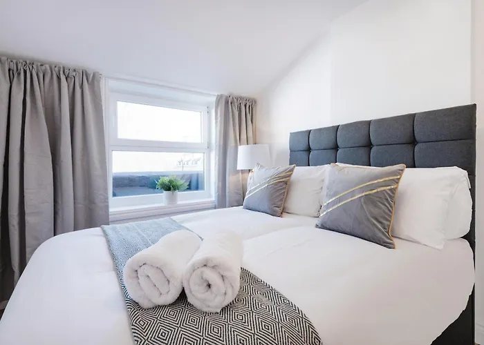 London Paddington Station Apartments