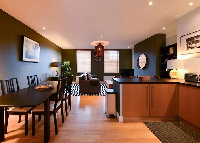 Mr2 - Charming 1 Bed Apartment, Munster Village