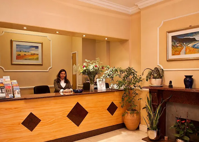 Avon Hotel