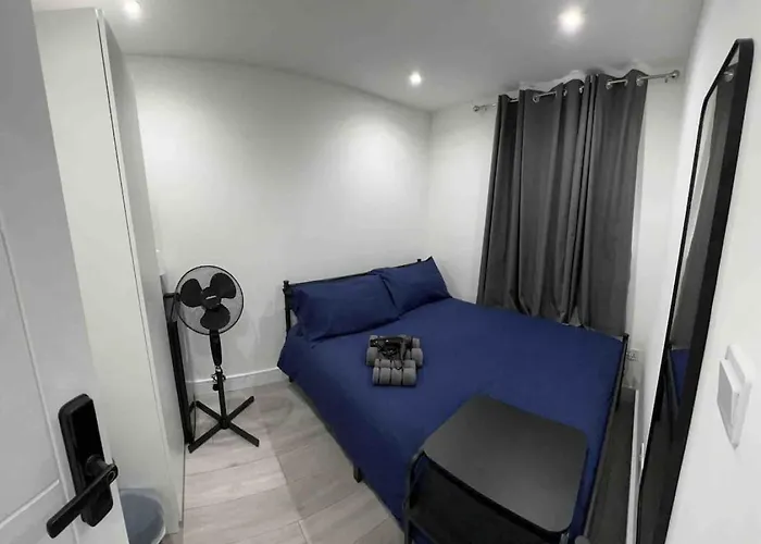 Nine Elms-Us Embassy London Room