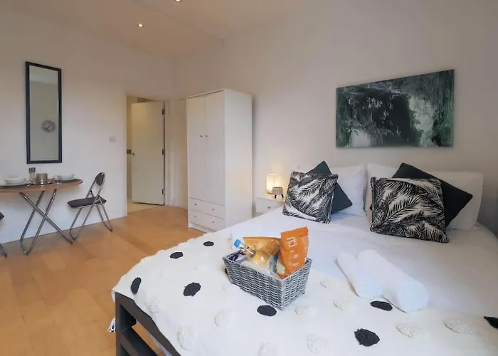 S2 Full Studio With Own Kitchen In Centre Of Kilburn