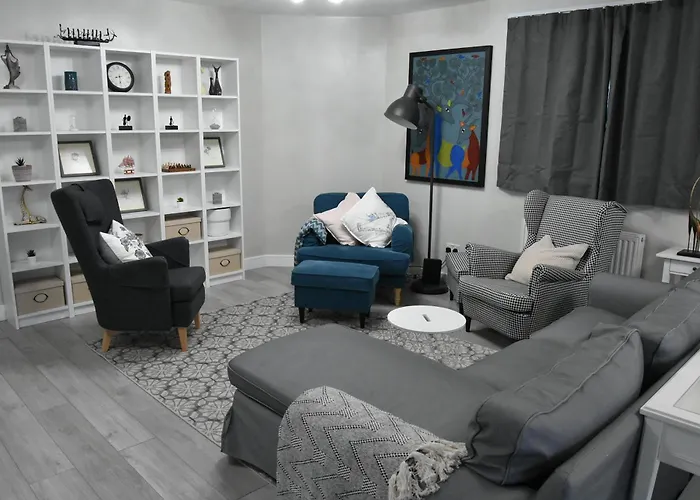 Charming Wembley Home Near Wembley Stadium