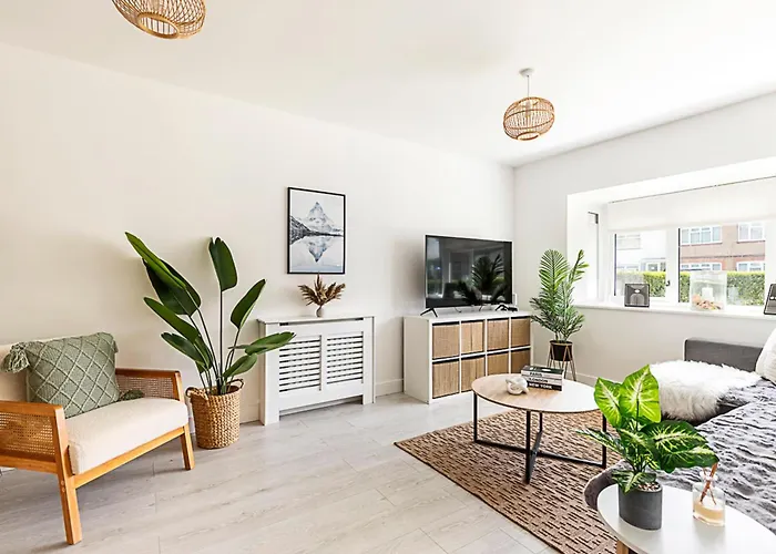 Semi-Detached House With Modern Bespoke Interior