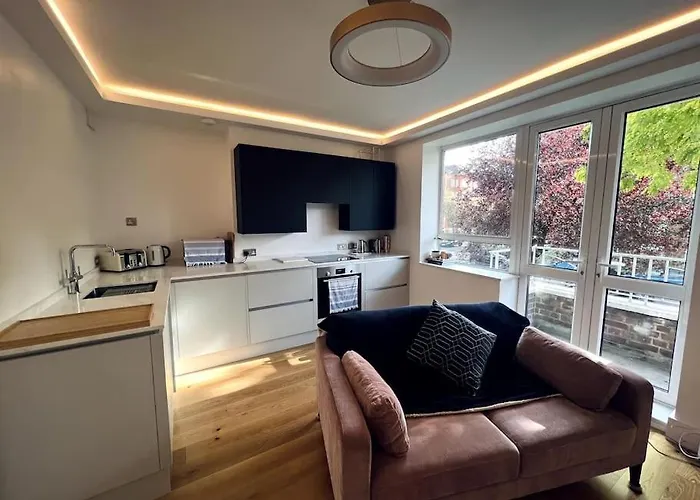 Lovely One Bedroom Flat In The Heart Of London