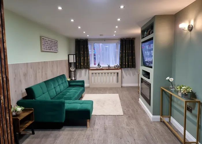 2 Bed Entire House In London Easy Acces To London