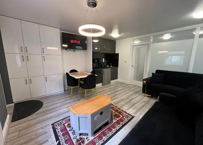 Modern Comfort One Bed Flat In Golders Green