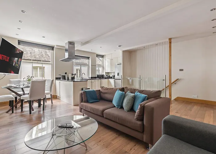 Enchanting Hideaway - La Reserve South Kensington
