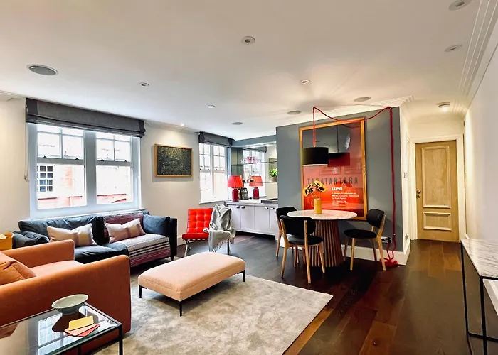 2Bed Kings Road Chelsea Apt, London