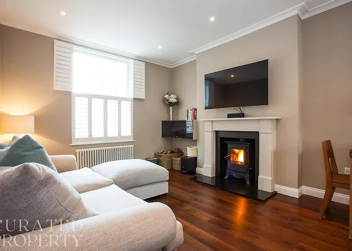 Luxury 2-Bed Marylebone Georgian House With Private Garden & Office