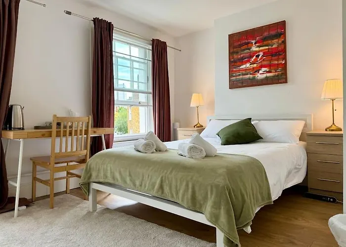 Roomy Apartment In King\'S Cross