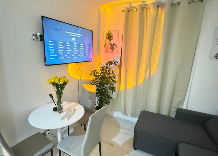 One Bedroom Flat 2Nd Floor Victoria